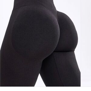 ISO Buffbunny miracle charcoal leggings or shorts